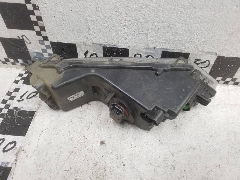 Фара противотуманная правая