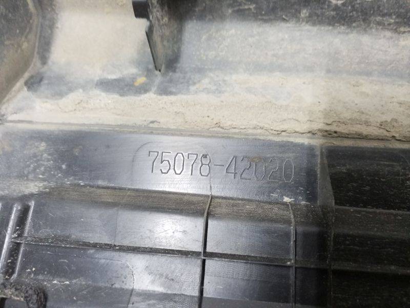 Накладка двери задней левой