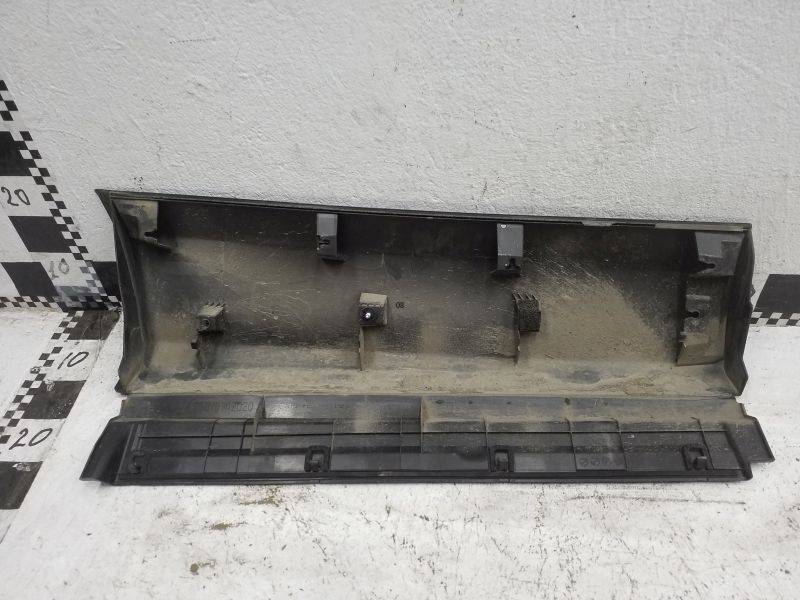 Накладка двери задней левой