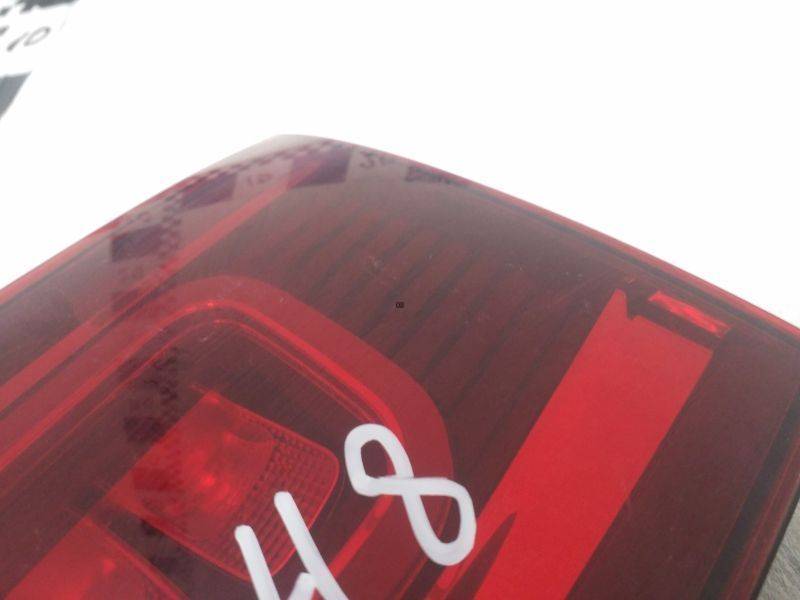 Фонарь задний внутренний правый