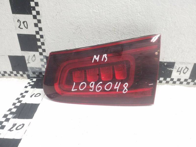 Фонарь задний внутренний правый