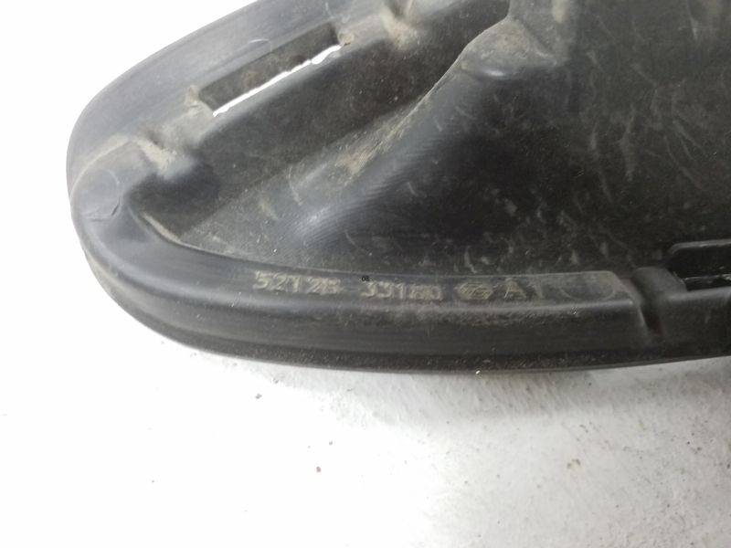 Заглушка бампера левая