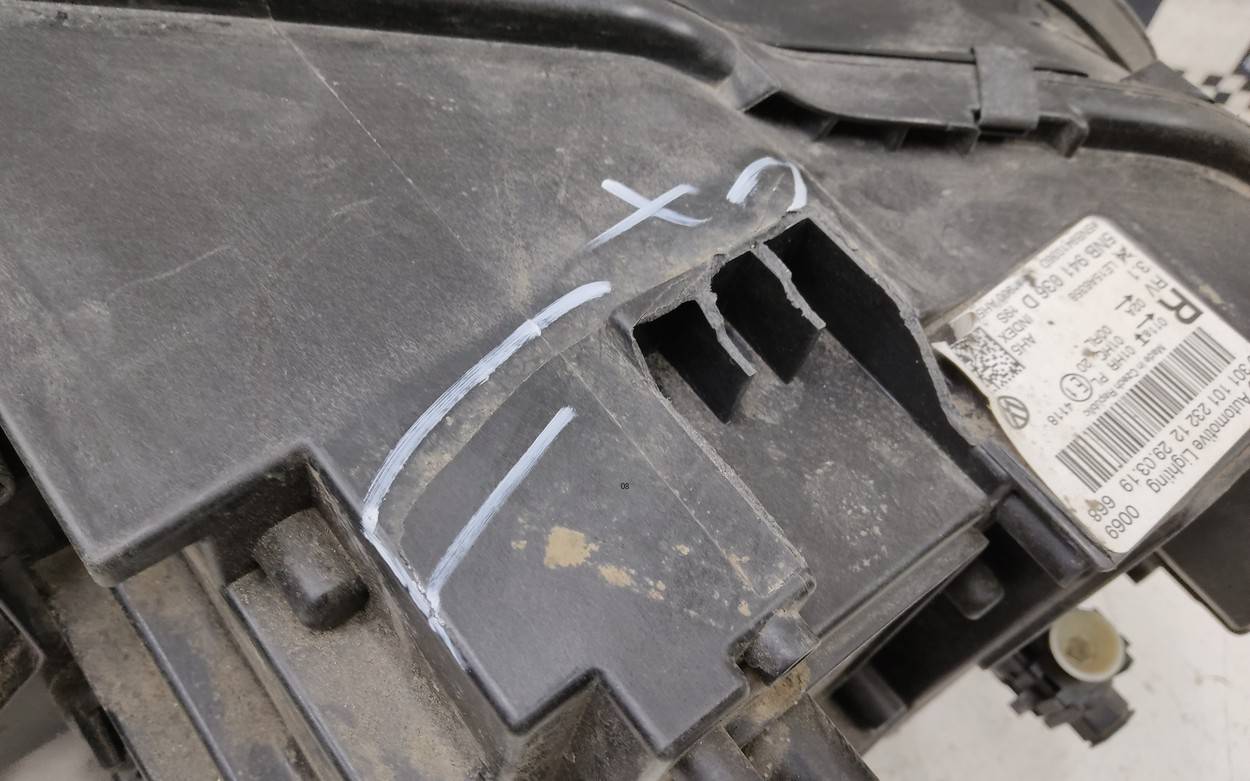 Фара правая