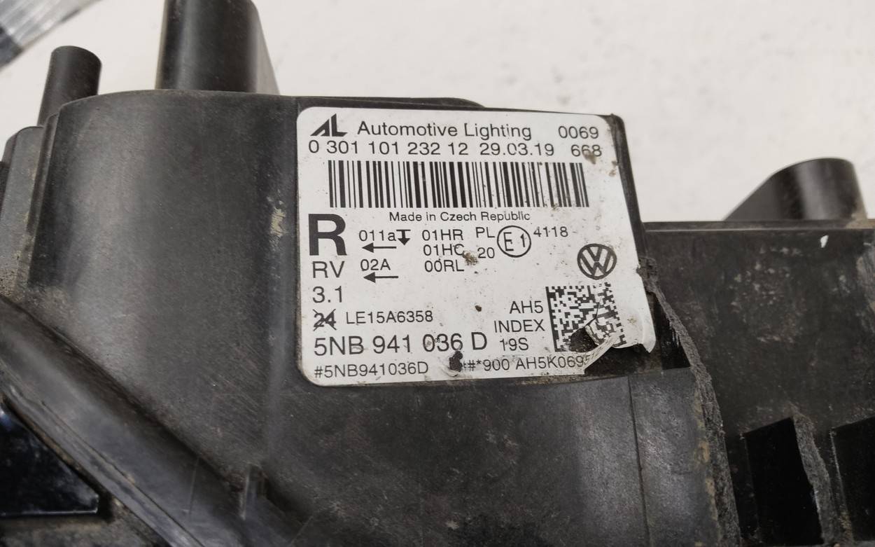 Фара правая