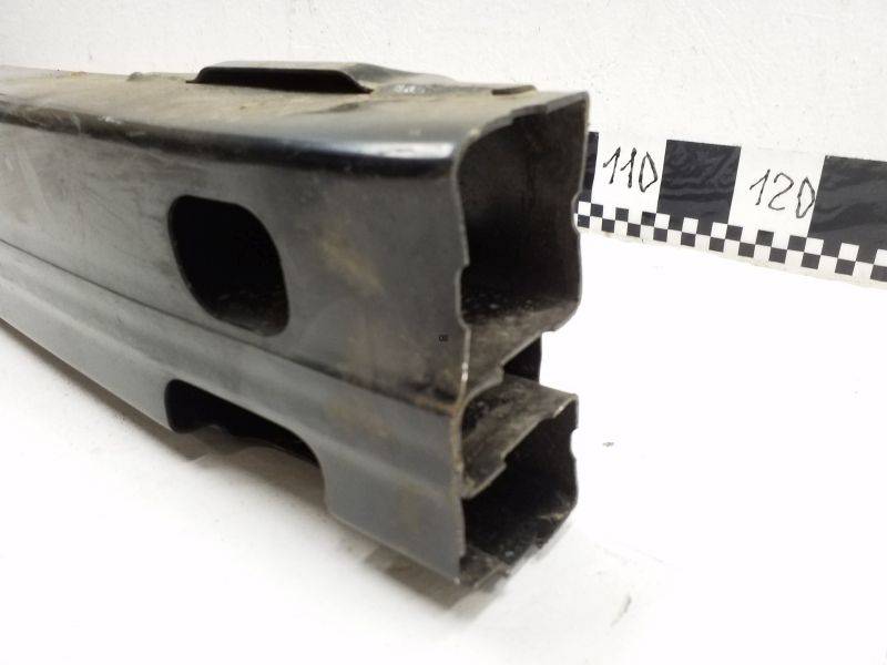 Усилитель заднего бампера