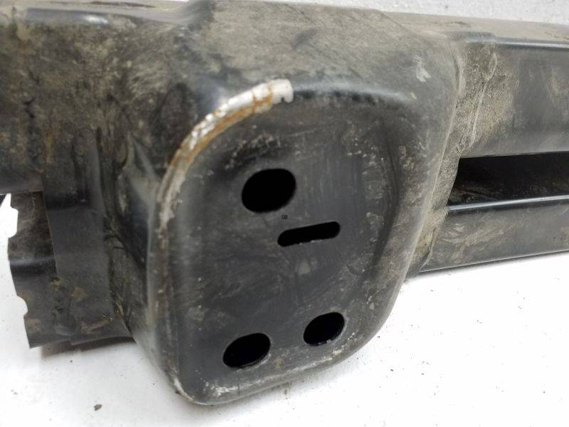 Усилитель заднего бампера