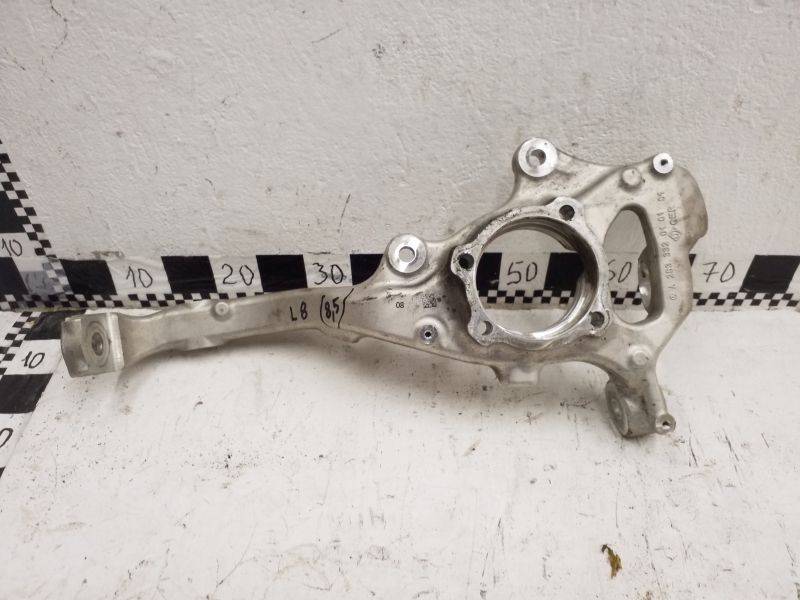 Кулак поворотный передний левый