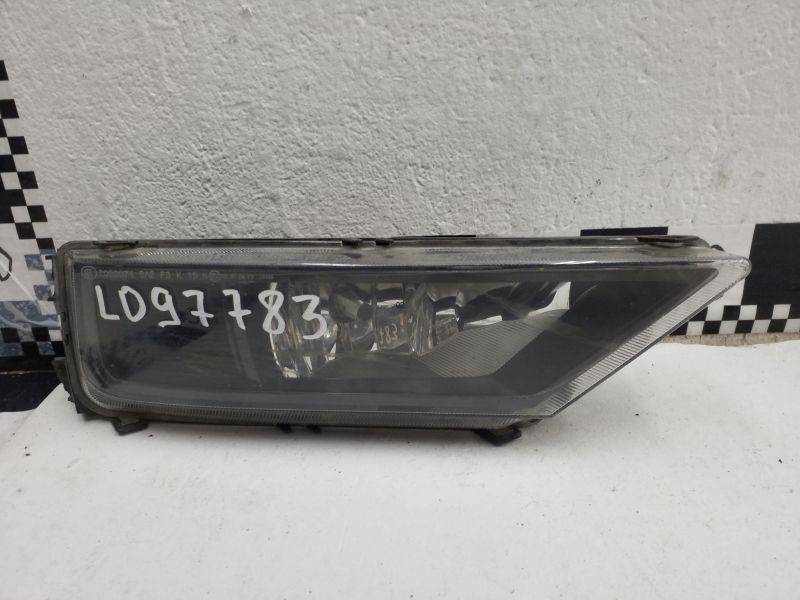 Фара противотуманная правая