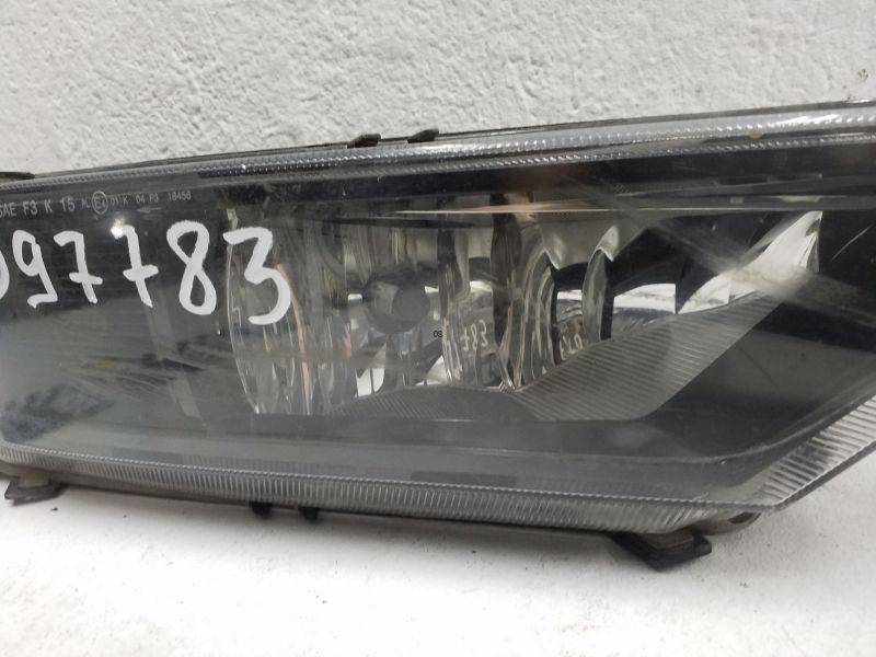 Фара противотуманная правая