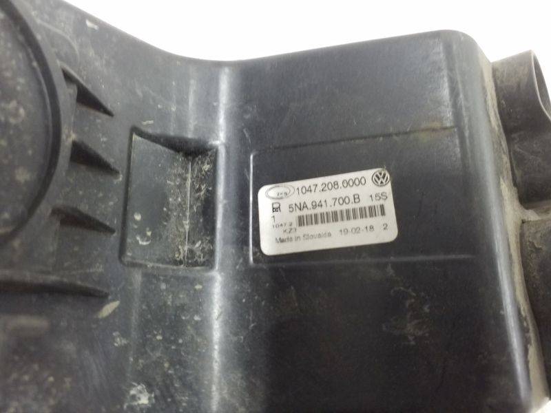 Фара противотуманная правая