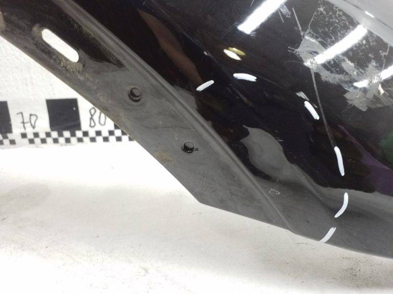 Крыло переднее правое