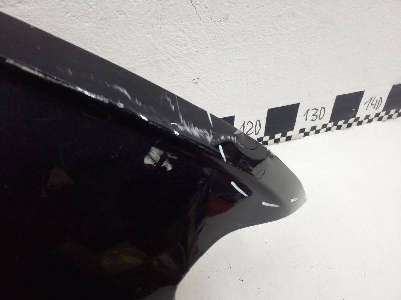 Крыло переднее правое