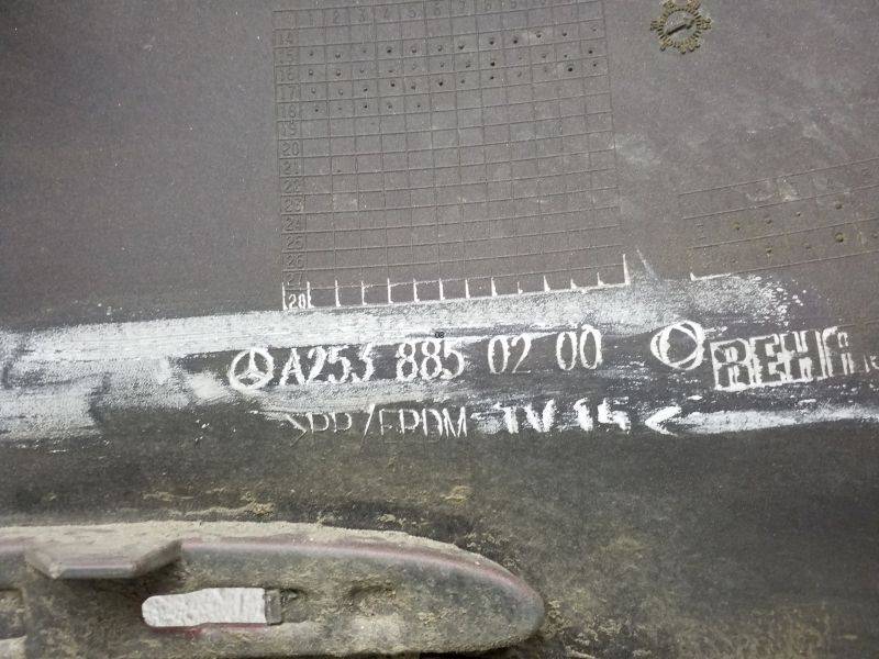 Бампер задний