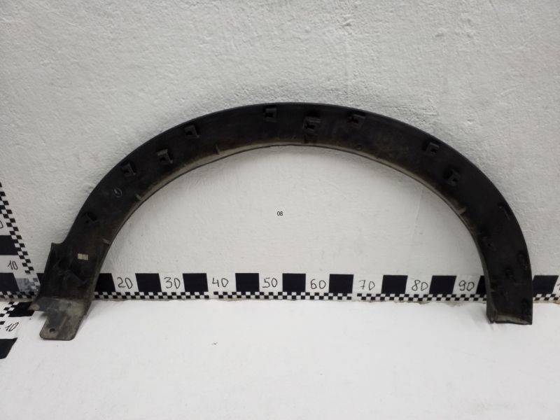 Накладка переднего крыла левого