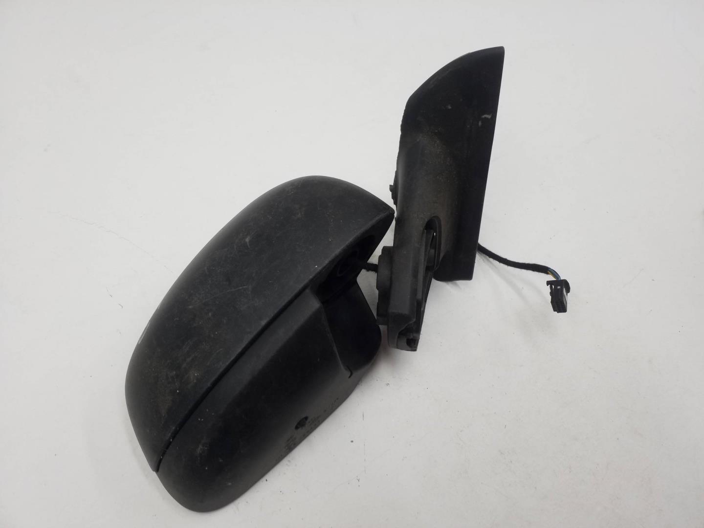 Зеркало правое электрическое