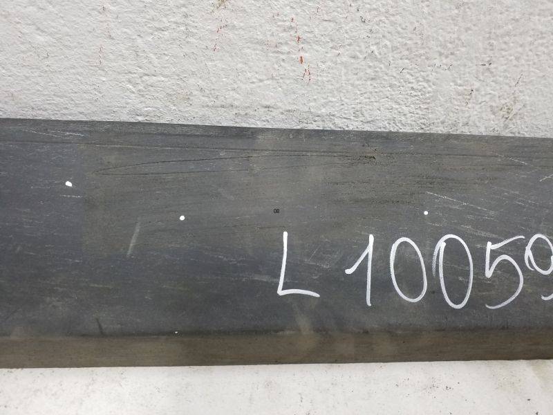 Накладка двери передней правой