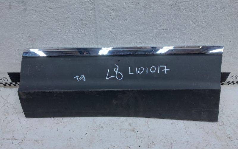 Накладка двери задней левой