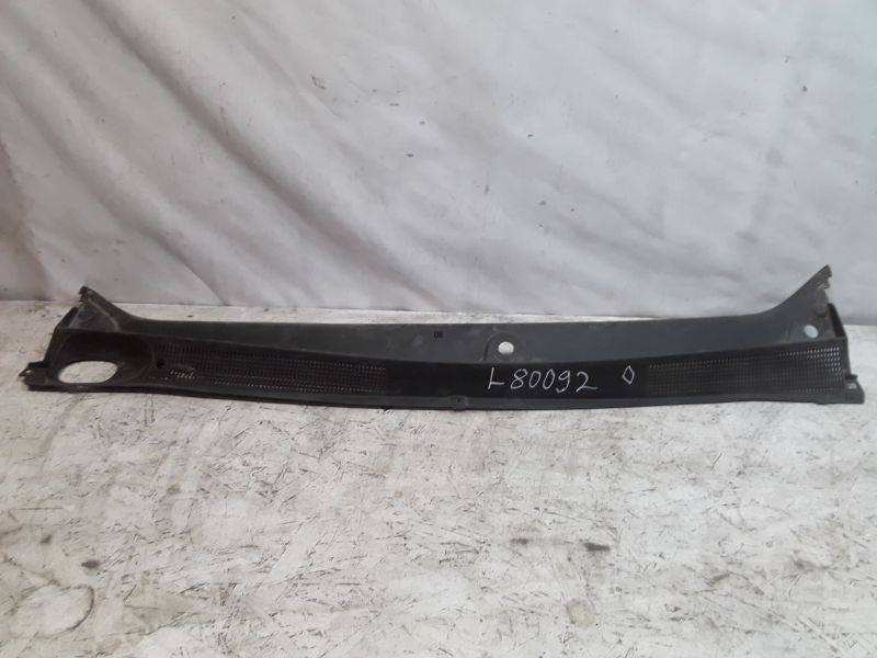 Решетка стеклоочистителей (Жабо)