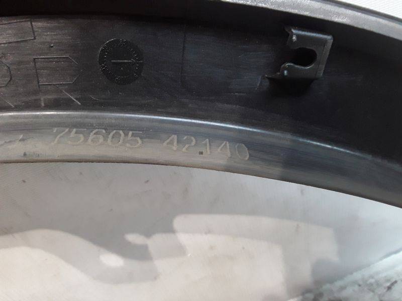 Накладка заднего крыла правого