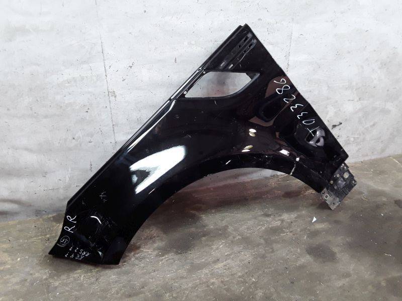 Крыло переднее левое