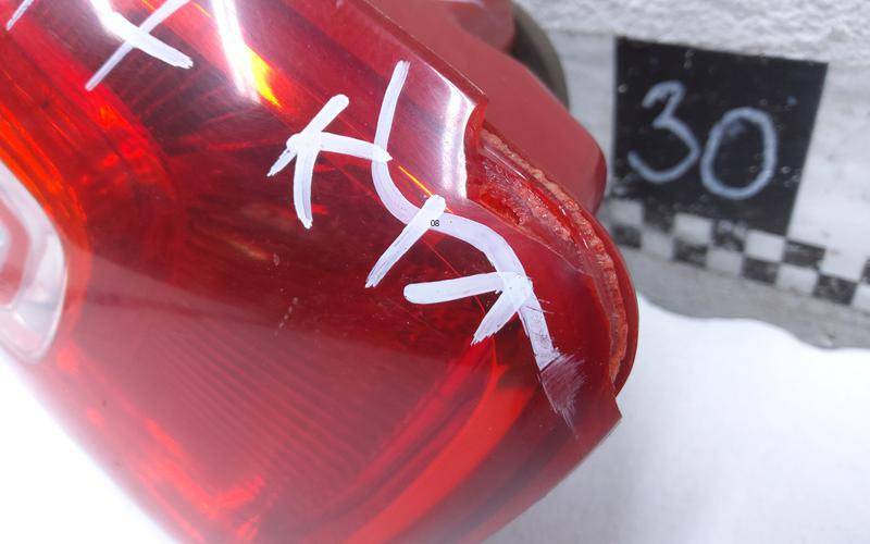 Фонарь задний внутренний левый