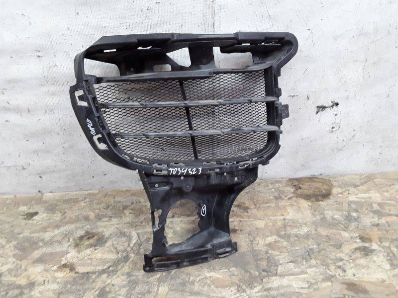 Решетка в бампер правая