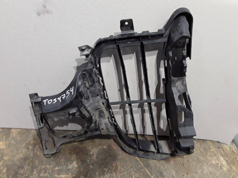 Решетка в бампер правая