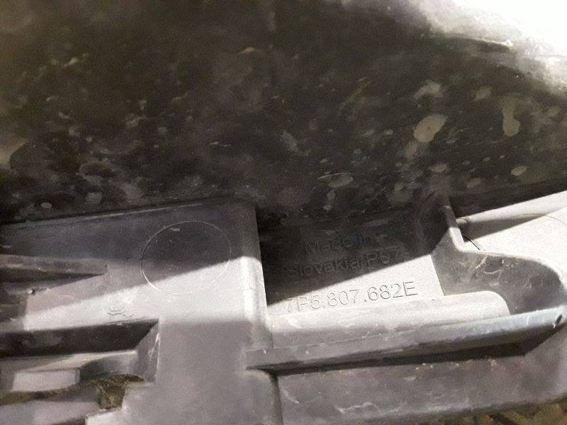 Решетка в бампер правая