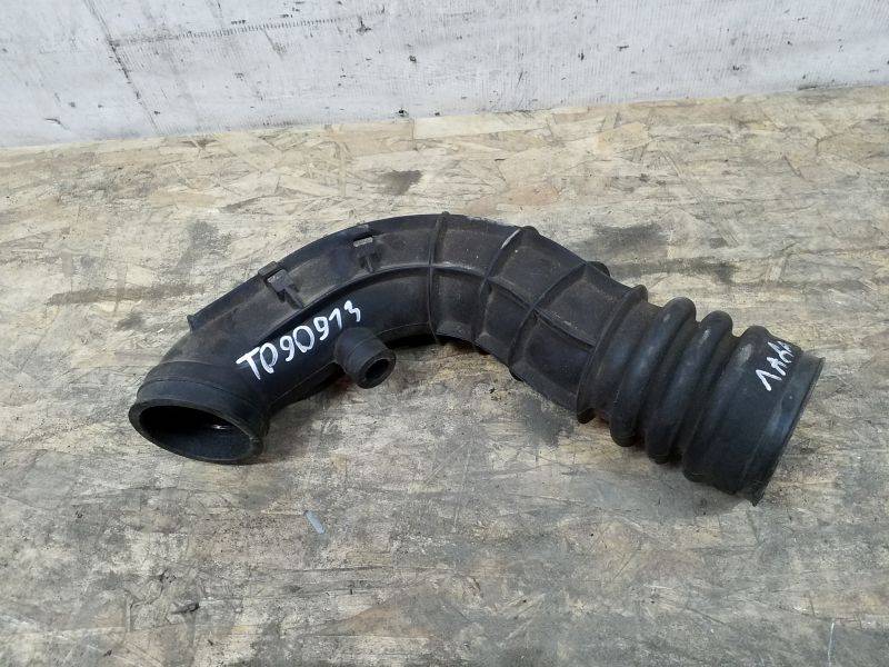 Патрубок воздушного фильтра