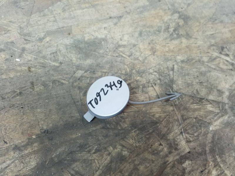 Заглушка буксировочного крюка