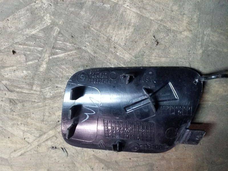 Заглушка буксировочного крюка