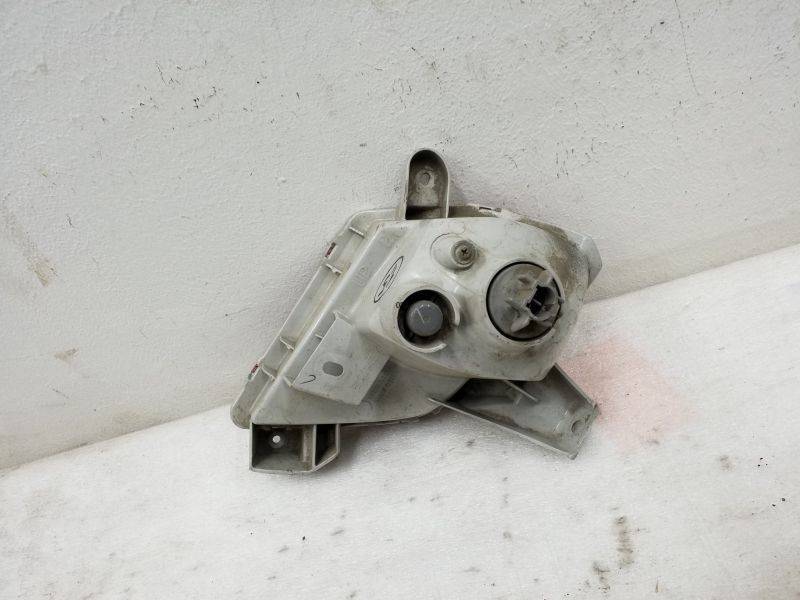 Фонарь задний в бампер левый