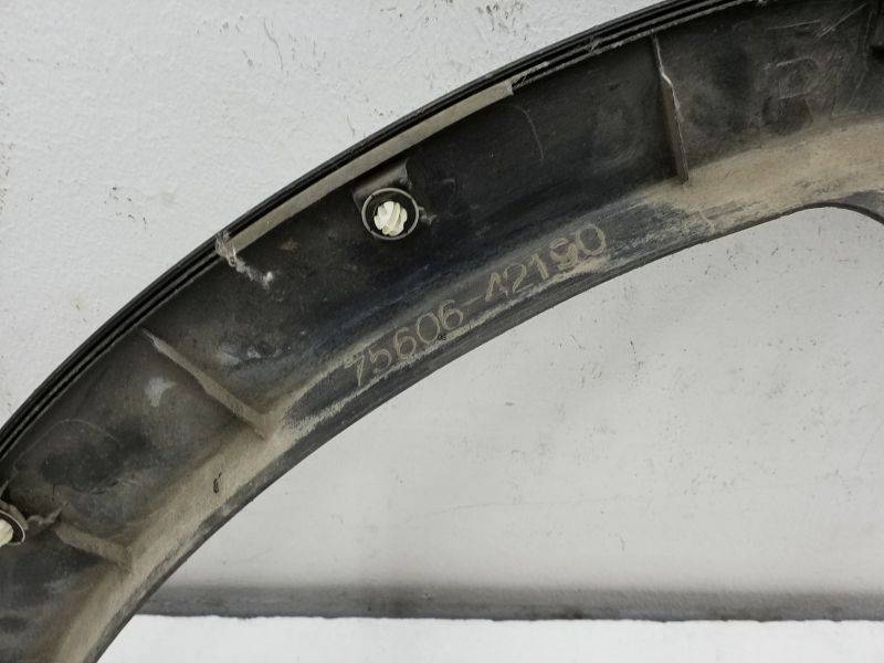 Накладка заднего крыла левого