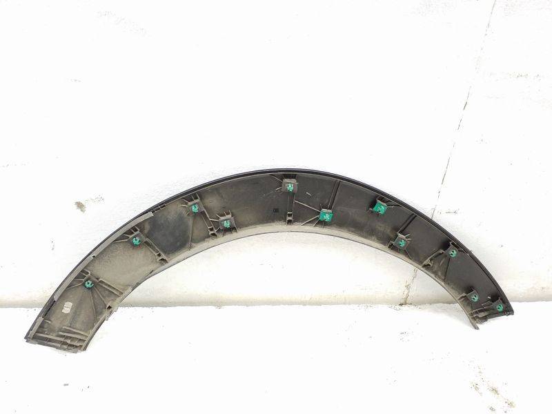 Накладка переднего крыла левого