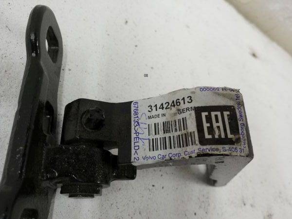 Петля двери передней правой нижняя