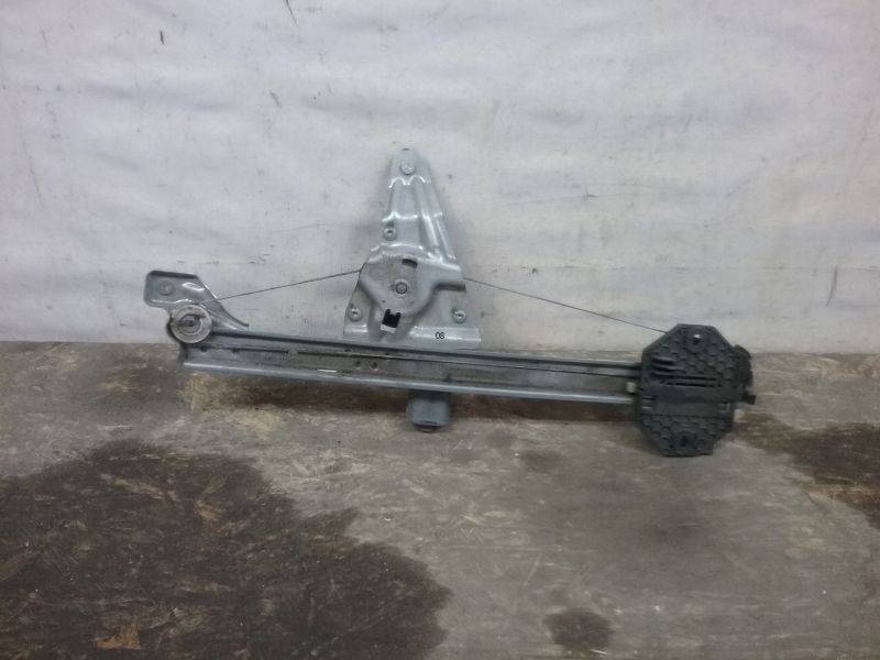 Стеклоподъемник электр. задний левый