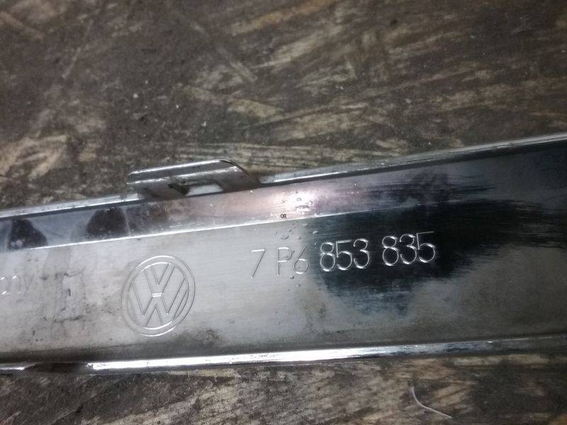 Молдинг заднего бампера центральный