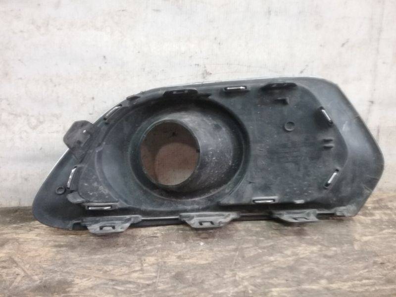 Накладка переднего бампера левая