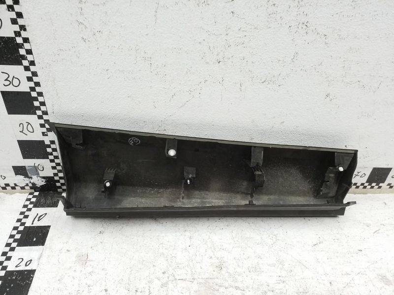 Накладка двери задней левой