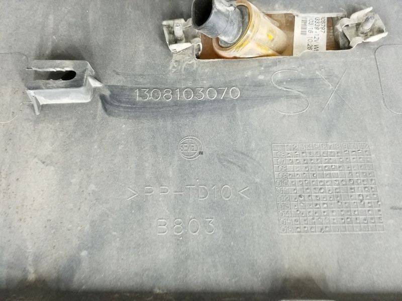 Накладка заднего крыла левого