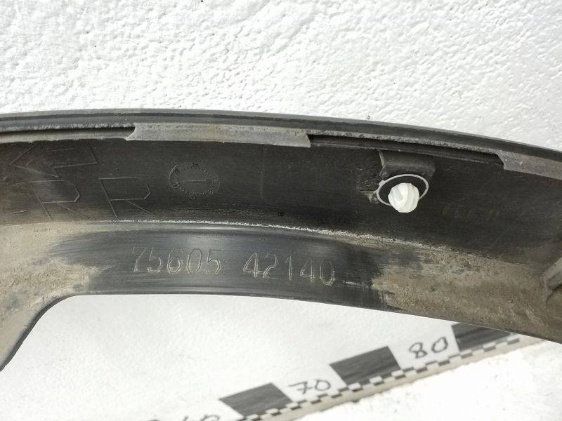 Накладка заднего крыла правого