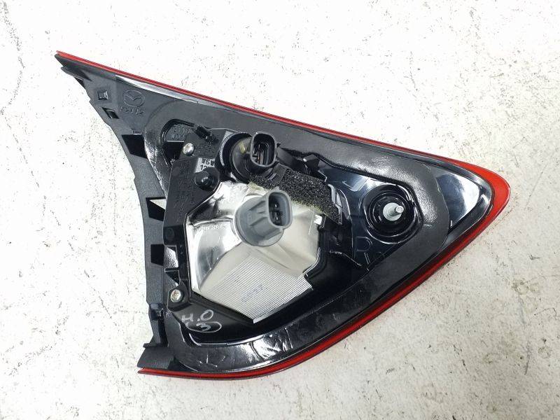 Фонарь задний внутренний правый