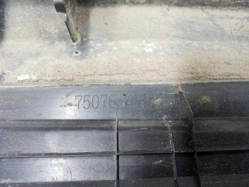 Накладка двери задней левой