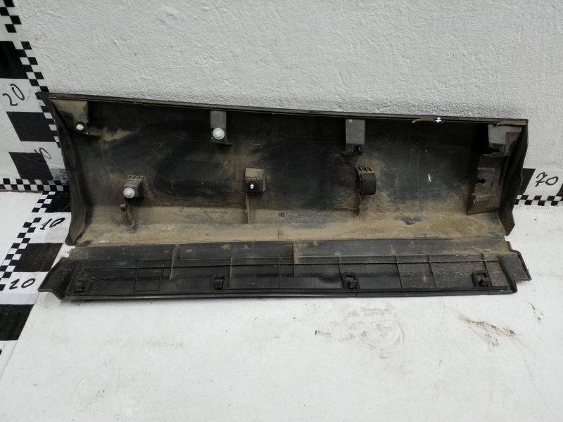 Накладка двери задней левой