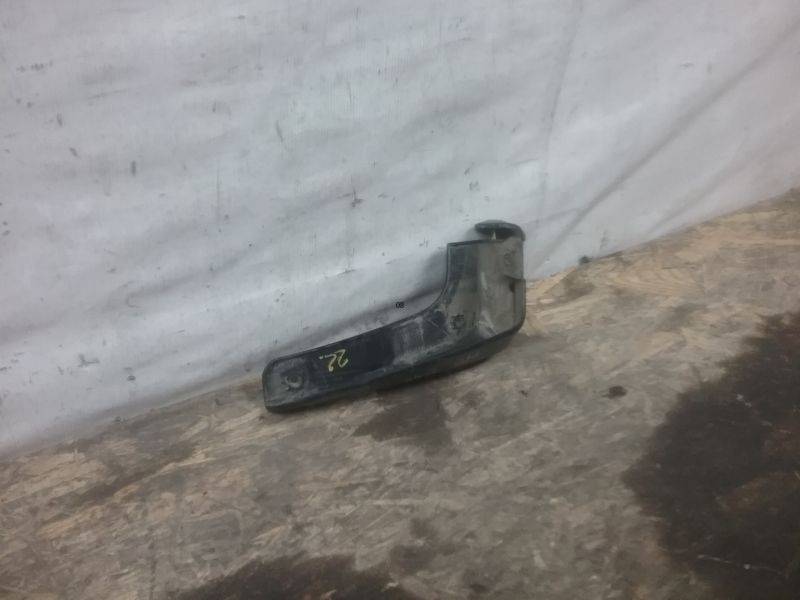 Брызговик задний левый