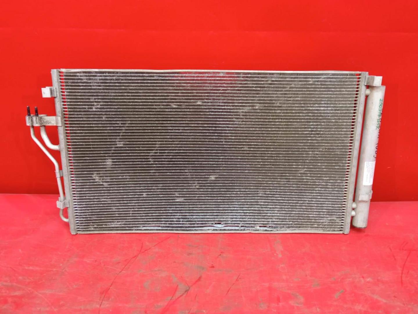 Радиатор кондиционера / конденсер