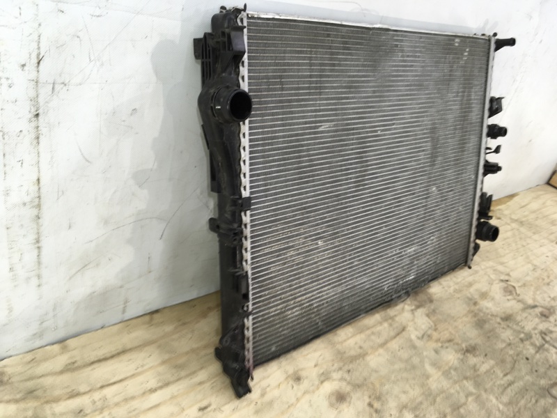 Радиатор охлаждения двигателя основной