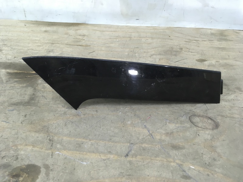 Накладка крышки багажника