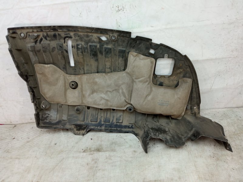 Пыльник переднего бампера