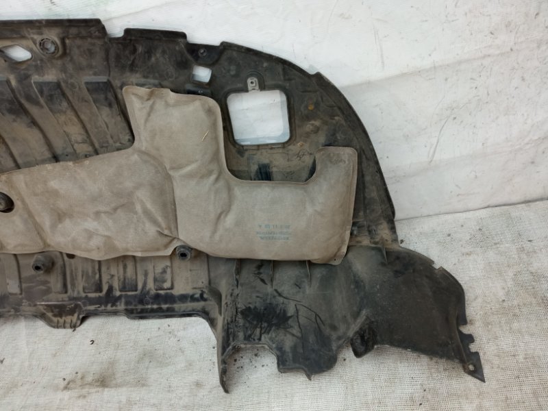 Пыльник переднего бампера